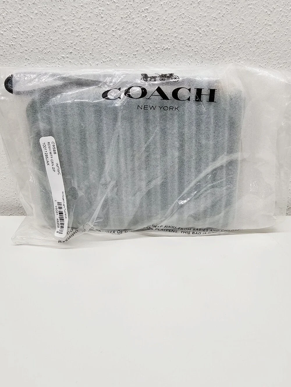 Coach Radush Corner Zip Wristlet Style C9588